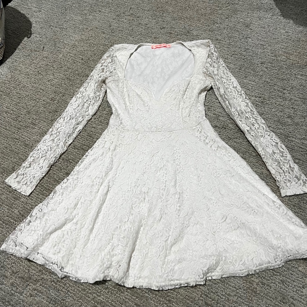 Oh My Love white lace long sleeve dress